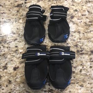 Canine equipment Ultimate Trail Boot